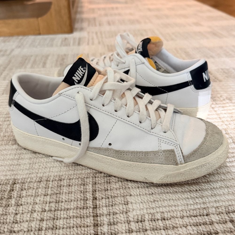 Nike Blazer Sneakers